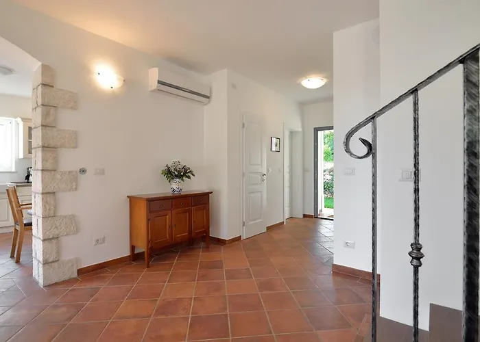 Miramar Villa