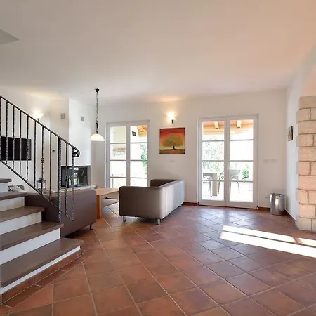 Miramar * Tar-Vabriga