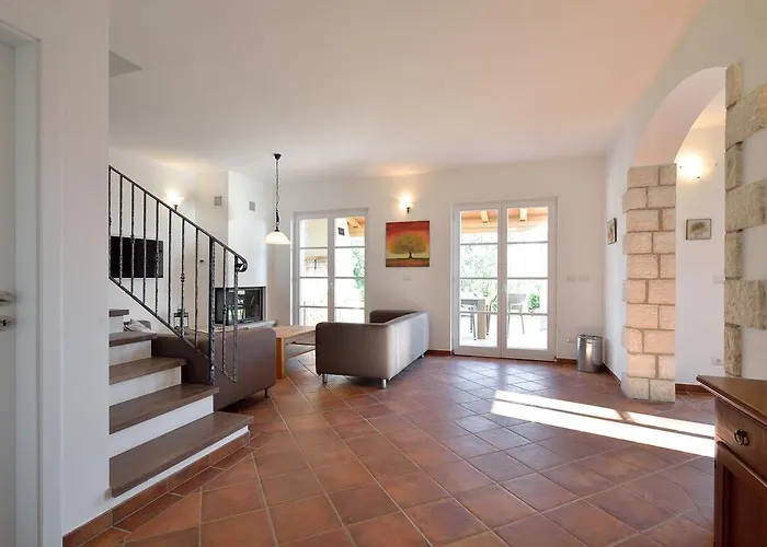 Miramar * Tar-Vabriga